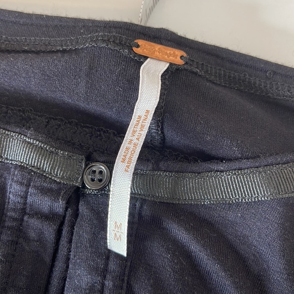 Free People Keepin On Solid Black Tie Sleeve Blouse Medium - Picture 13 of 16